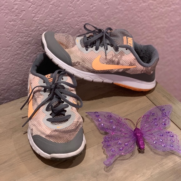 Nike Shoes - Nike shoes